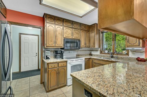 2437 Imperial Dr, Saint Cloud, MN 56301-5061
