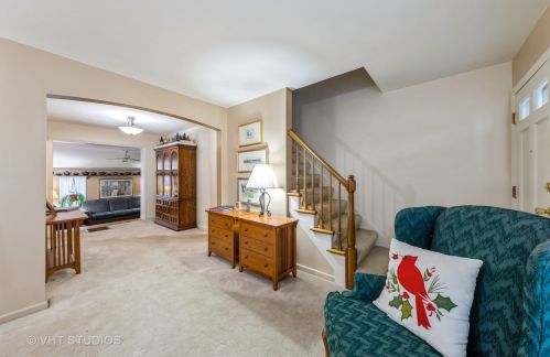 2131 Downey Rd, Homewood, IL 60430-3603