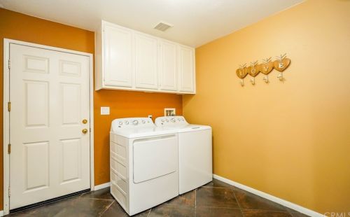 11440 Arizona Ave, Riverside CA  92503-8811 exterior