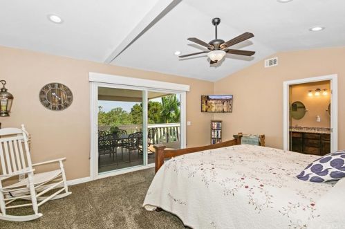 6880 Rycroft Dr, Riverside CA  92506-5317 exterior