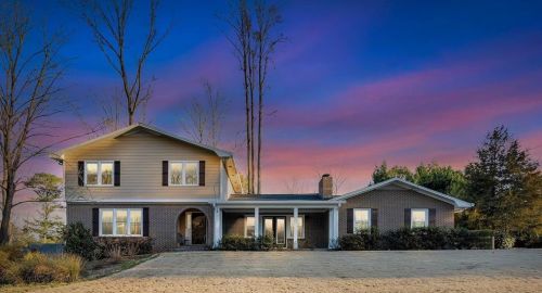 4436 Cedar Wood Dr, Lilburn, GA 30047-4215