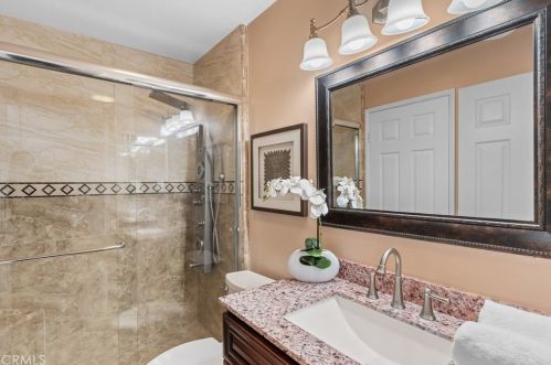 31 Del Perlatto, Irvine CA  92614-5359 exterior