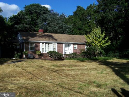 820 Riv Rd, Trenton NJ 08628-2611 exterior