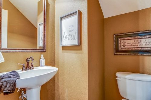 5329 Molasses Dr, Fort Worth TX  76179-8166 exterior