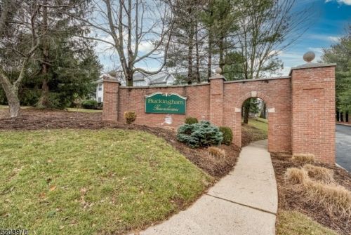 5 Buckingham Ct, Dover, NJ 07869-3714