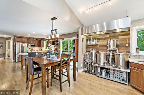 3865 Cinnabar Dr, Saint Paul MN  55122-1614 exterior