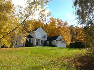 52 Kriste Ln, Jericho VT  05465-2534 exterior