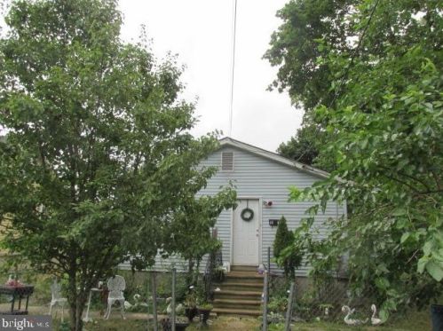 1608 6th St, Trenton, NJ 08638-3004