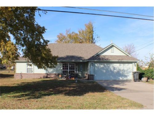 529 Cherokee St, Owasso, OK 74073-4248
