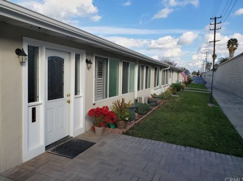 14221 El Dorado Dr, Seal Beach, CA 90740-4884