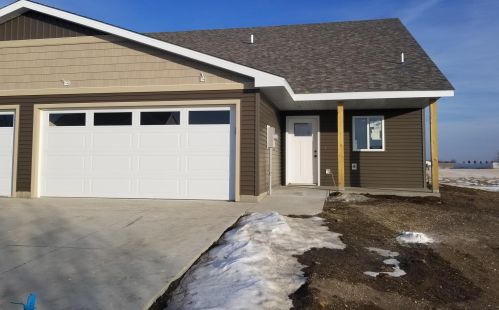 919 3rd Ave, Hayfield, MN 55940-7800