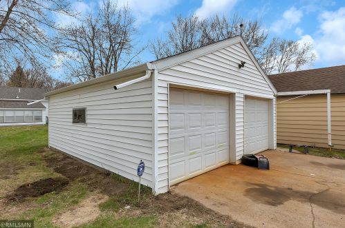 25 21st Ave, Saint Cloud, MN 56301-3951