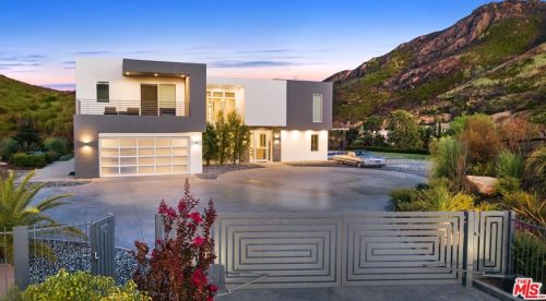 2386 Sierra Creek Rd, Calabasas, CA 91301-6244