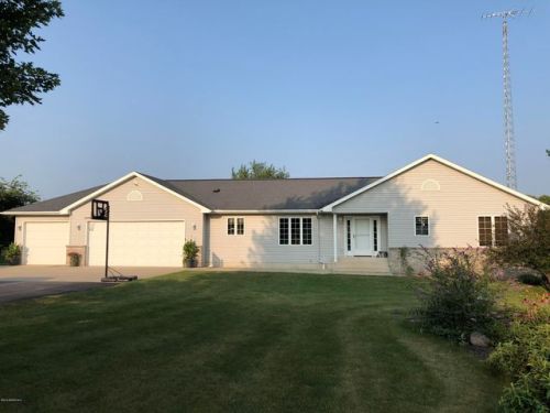 25062 723rd St, Hayfield, MN 55940-8557