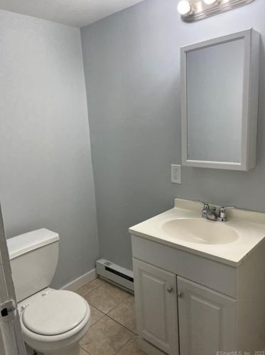 209 Howe Ave, Huntington CT  06484-3368 exterior