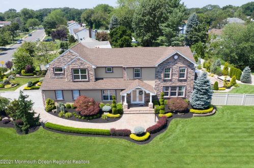 149 Bowne Rd, Tinton Falls NJ  07712-2519 exterior