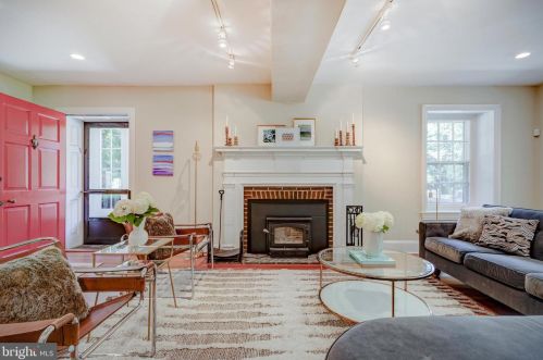 420 Allens Ln, Philadelphia PA 19119-3310 exterior