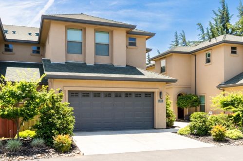 2138 Tienda Dr, Lodi, CA 95242-3908