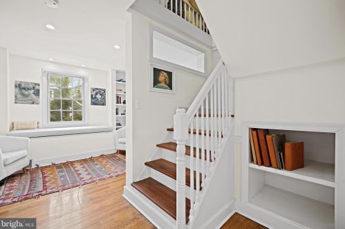 69 Laurel Rd, Princeton NJ 08540-2708 exterior