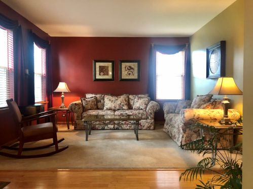 393 Kensington Dr, Oswego, IL 60543-8317