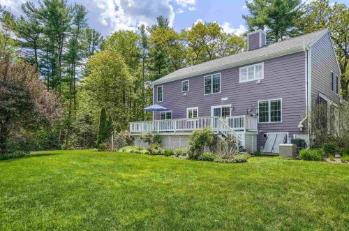 750 Mammoth Rd, Pelham, NH 03076-2171