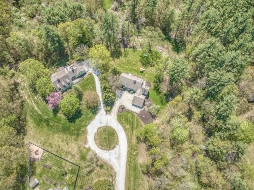 6 Christian Hill Rd, Amherst, NH 03031-3342