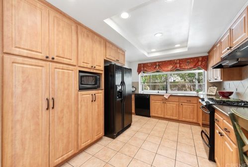 1755 Emory Ave, Simi Valley CA 93063-5005 exterior