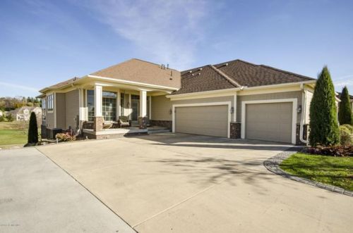 950 Somerby Pkwy, Byron, MN 55920-1580