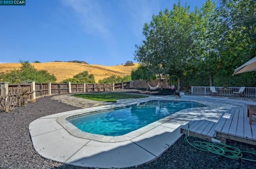 5334 Vista Point Ct, Concord CA  94521-5017 exterior