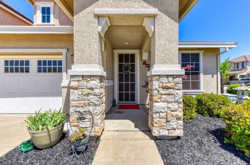 12331 Pawcatuck Way, Rancho Cordova, CA 95742-7735