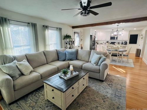 17 Hartshorn St, Killingly CT  06239-4118 exterior