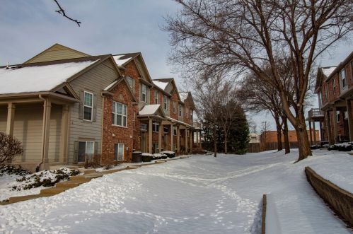 113 Blackhawk Ct, Wood Dale, IL 60191-2812