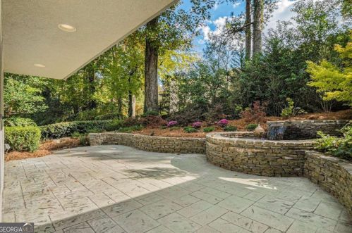 887 Berkshire Rd, Atlanta GA  30324-4929 exterior