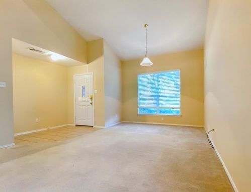 252 San Felipe Dr, Uhland TX  78640-4332 exterior