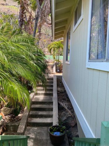 856 Kealahou St, Honolulu HI  96825-2966 exterior