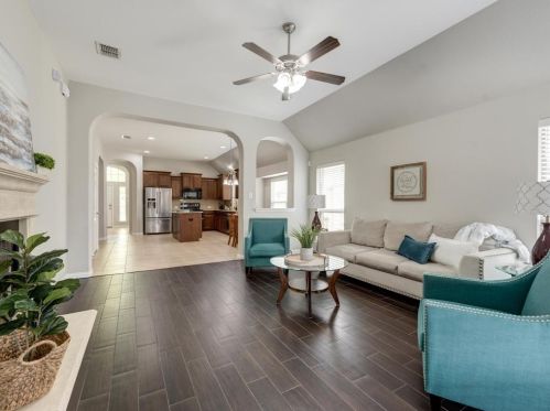 8632 Running River Ln, Fort Worth TX  76131-3380 exterior