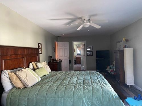 115 Edgewood Rd, Niantic CT  06357-1615 exterior