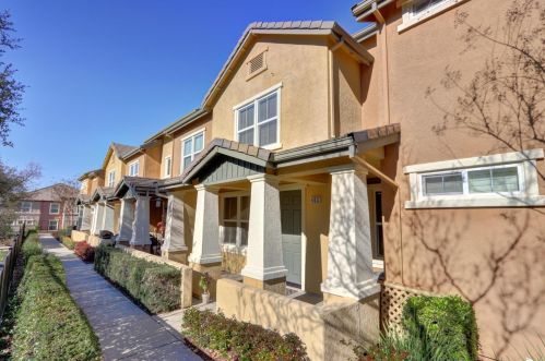 405 Blossom Rock Ln, Folsom, CA