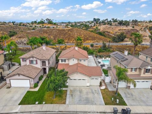 17446 Meadow Rock Dr, Riverside CA  92503-8702 exterior