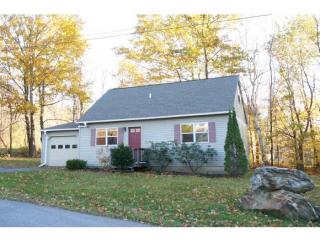 17 Burnett Ct, Richmond VT  05477-4410 exterior