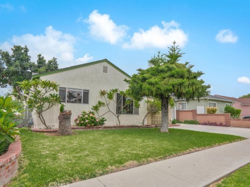 8714 Alameda St, Downey, CA 90242-2623