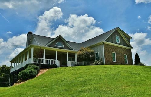5615 Linden Dr, Gainesville, GA 30506-2704