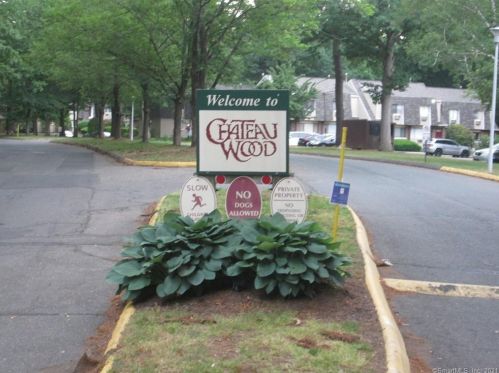 311 High Path Rd, Windsor CT  06095-4121 exterior