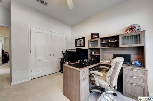 115 Parkridge Cir, Seguin TX 78155-7157 exterior