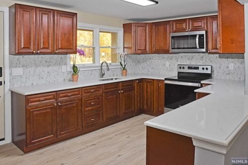 24 Pleasant Hill Rd, Dover NJ  07869-3450 exterior