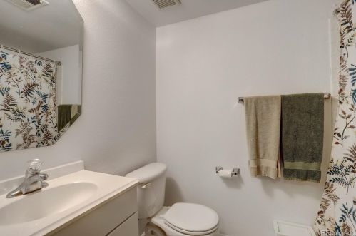 4253 Richfield Way, Denver CO 80013-3262 exterior