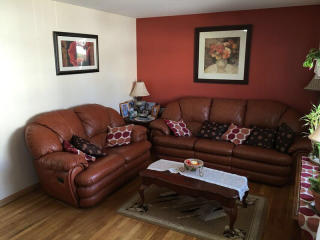 37 Vale Pl, Sewaren, NJ 07077-1313
