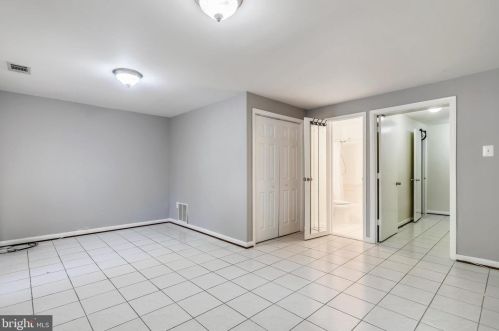 9270 Sprucewood Rd, Springfield VA  22015-3559 exterior