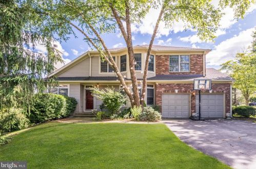 32 Wilkinson Way, Princeton NJ  08540-7346 exterior