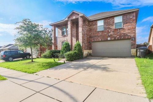 2324 Cavalry Dr, Fort Worth TX  76177-7253 exterior